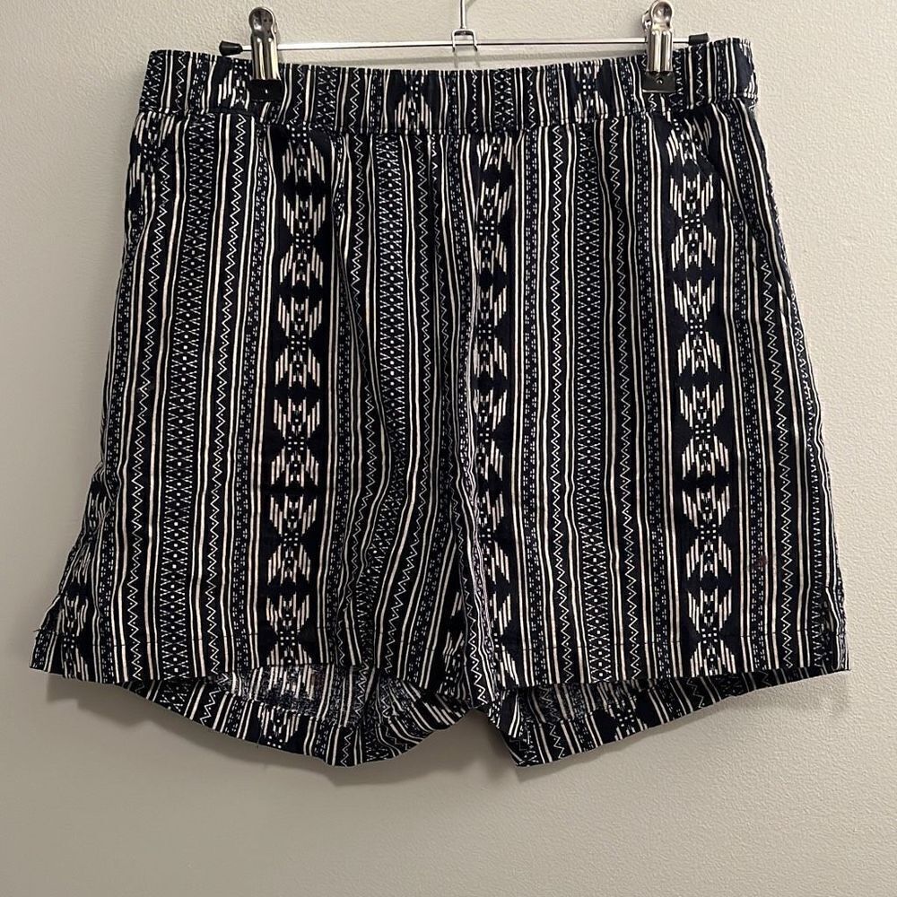Weatherproof Vintage Women's Blue White Tribal Washable Linen Shorts